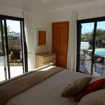Sol Y Luna Near Playa Flamingo, Car Not Essential Villa Playa Blanca (Lanzarote)