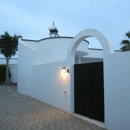 Villa Sol Y Luna Near Playa Flamingo, Car Not Essential Playa Blanca (Lanzarote)
